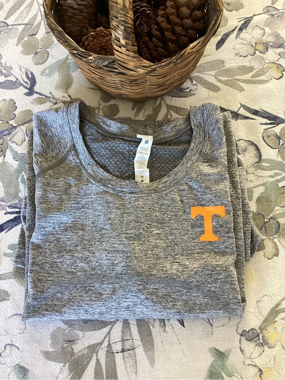 Lululemon Tennessee Volunteers Swiftly Tech Long Sleeve Shirt Grey 10